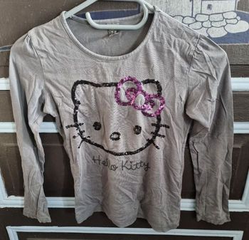 T-shirt à manches longues hello kitty 7-8ans