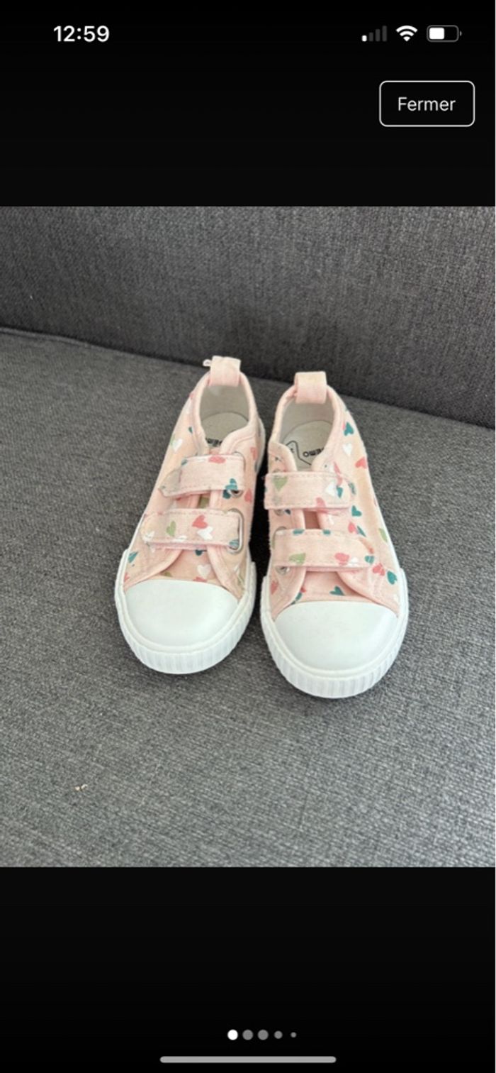 Basket à scratch à motif cœur fille taille 26