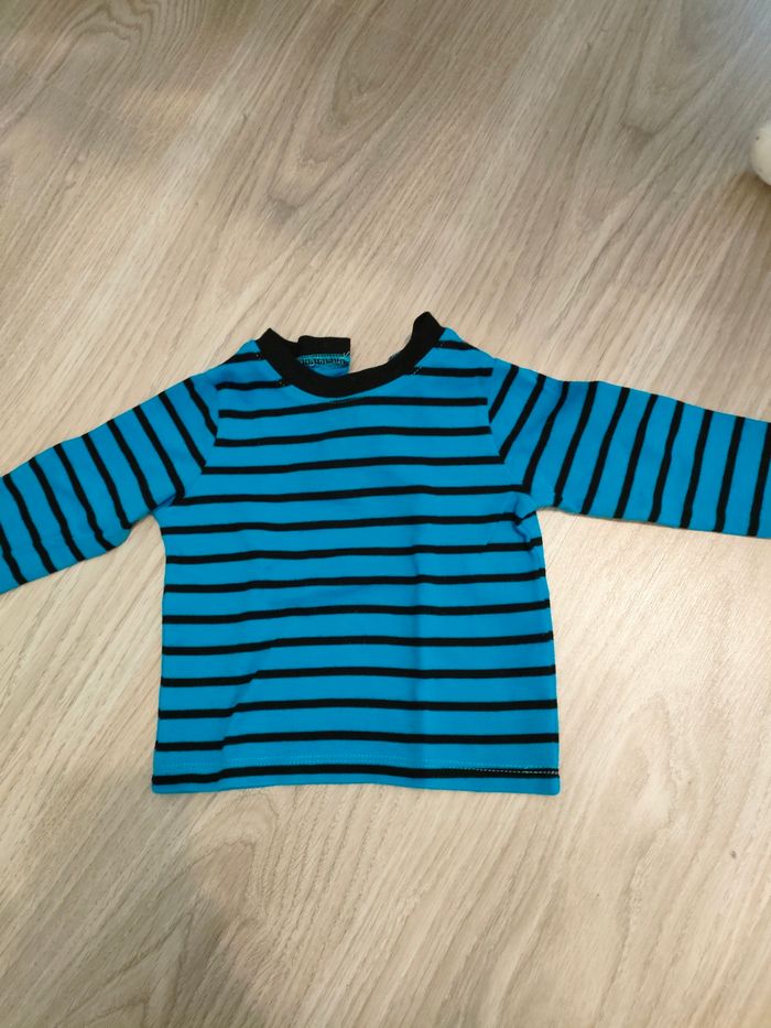 Lot vêtements 6 mois - photo numéro 2