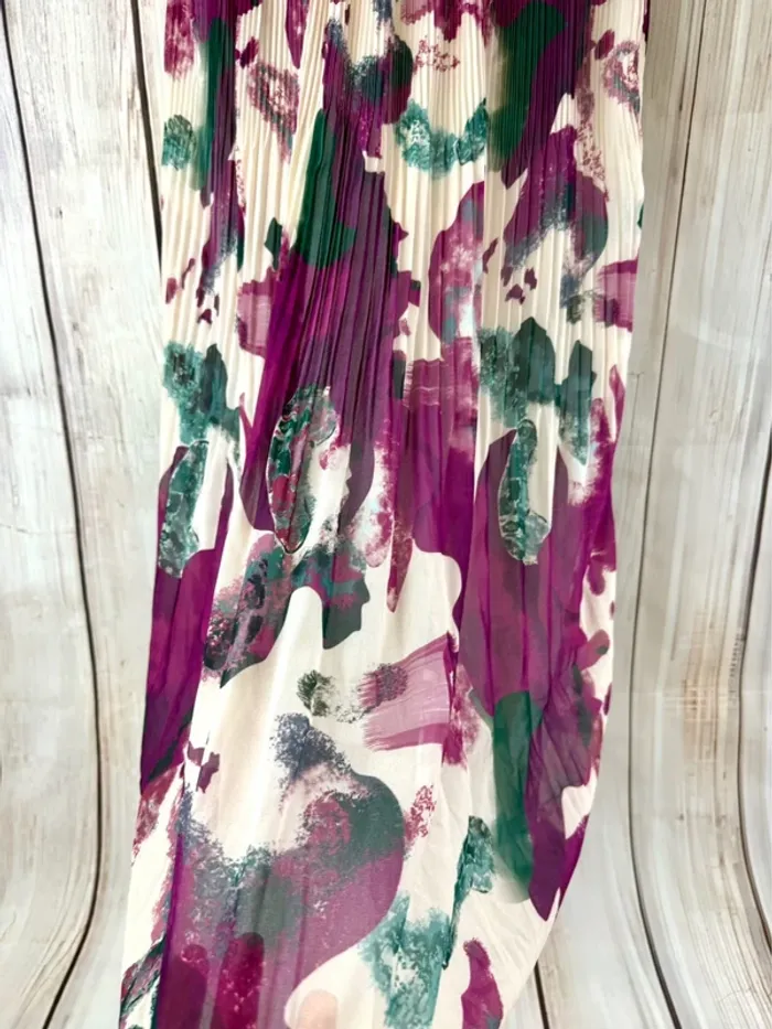 Jupe chic et élégante taille élastique dorée motifs tendance légère pour l’été - photo numéro 3