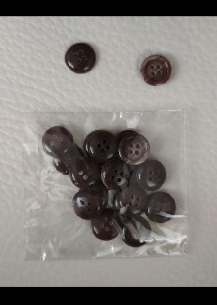 Lot de 20 boutons ronds de 1.5cm de diamètre