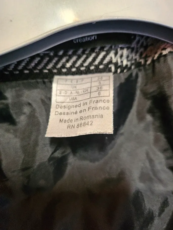 manteau gris et beige - photo numéro 2