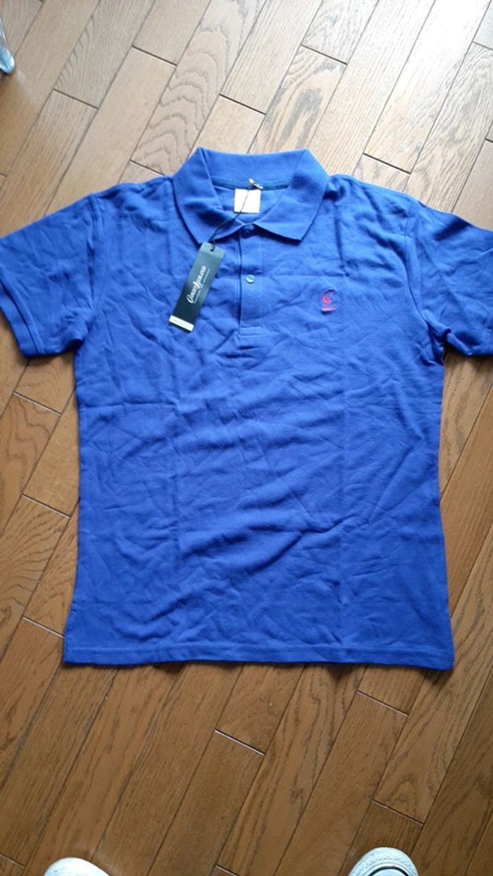 Polo bleu
