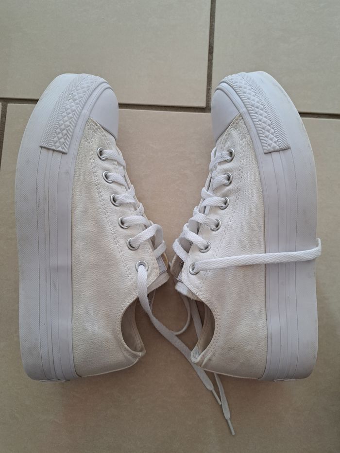 Converse - photo numéro 4