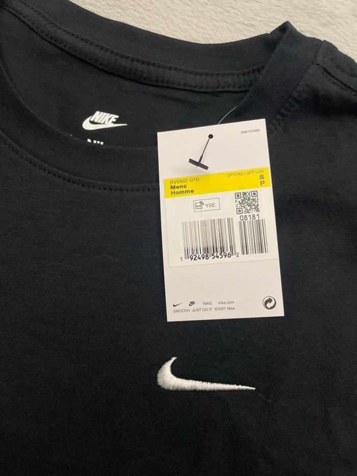 T-shirt Nike noir logo brodé blanc - taille S - photo numéro 3