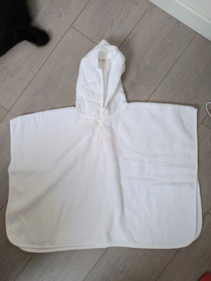 Poncho de bain a broder