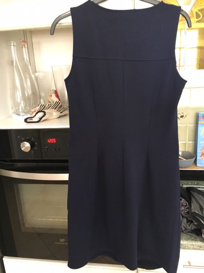 Jolie robe bleue marine - photo numéro 2
