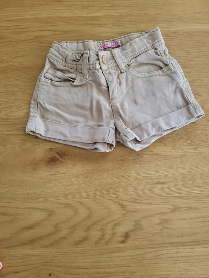 Short beige jean