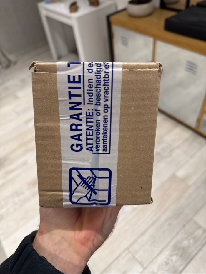 [NEUF] Case de 24 boosters Pokémon ME1 mega évolutions - photo numéro 3