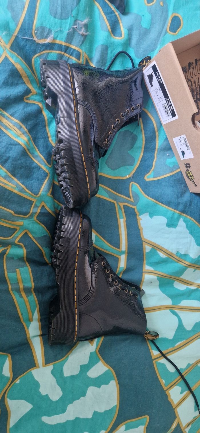 Dr Martens Boots platefome cuir vernis - photo numéro 5