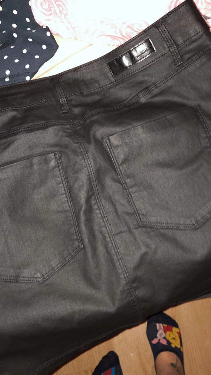 Jupe simili - photo numéro 6