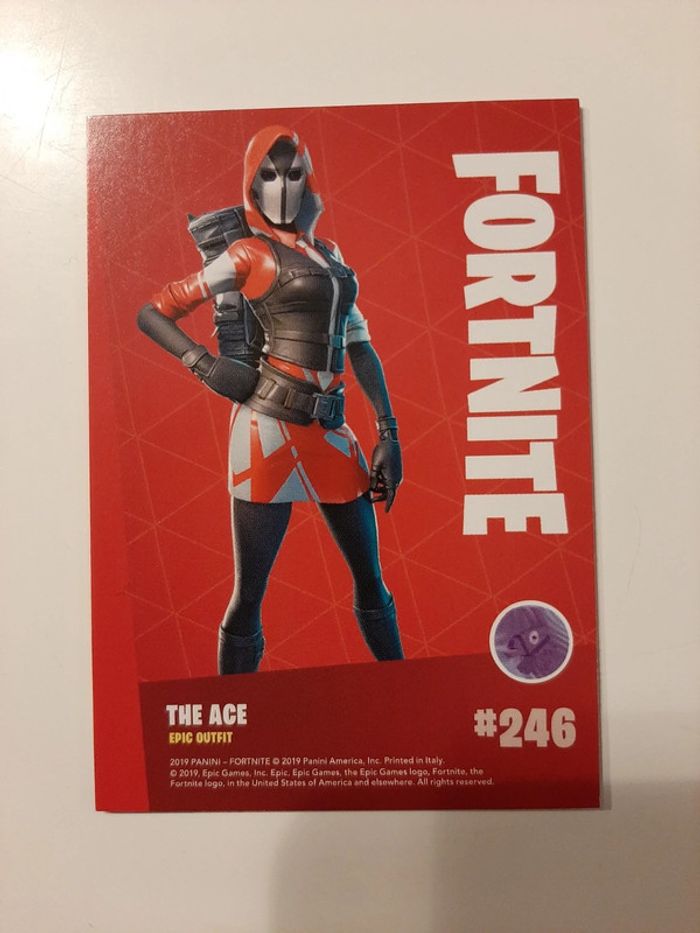 Carte Fortnite #246 The Ace série 1 - rareté épique - Panini - photo numéro 2