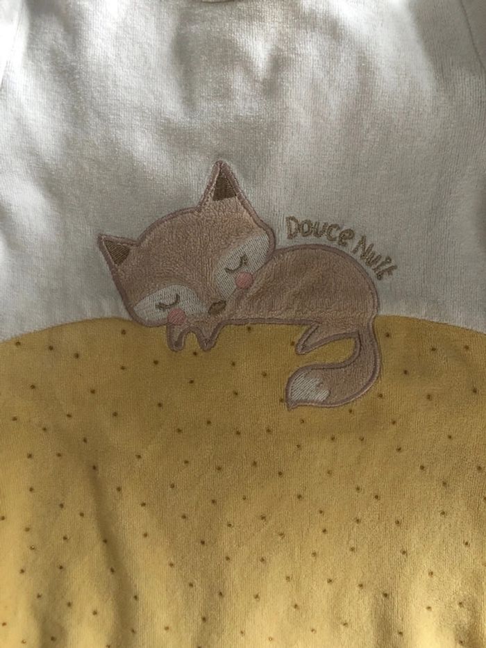 Lot 3 pyjamas velour tachés - photo numéro 6