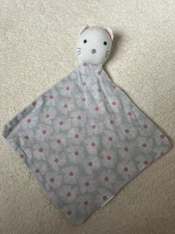 Doudou chat Obaibi gris et rose