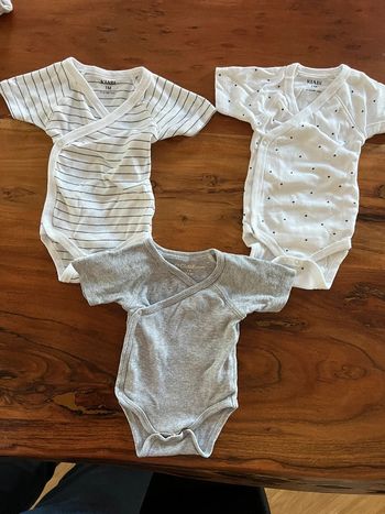 Lot bodies croisés 1 mois