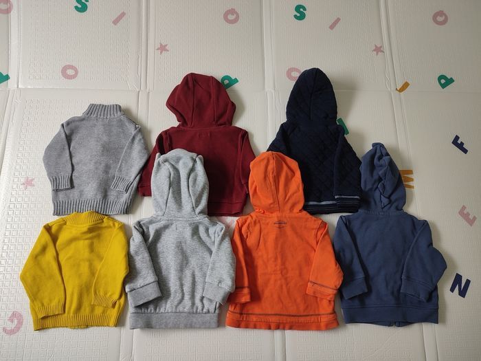 Lot gilets 3 mois - photo numéro 2