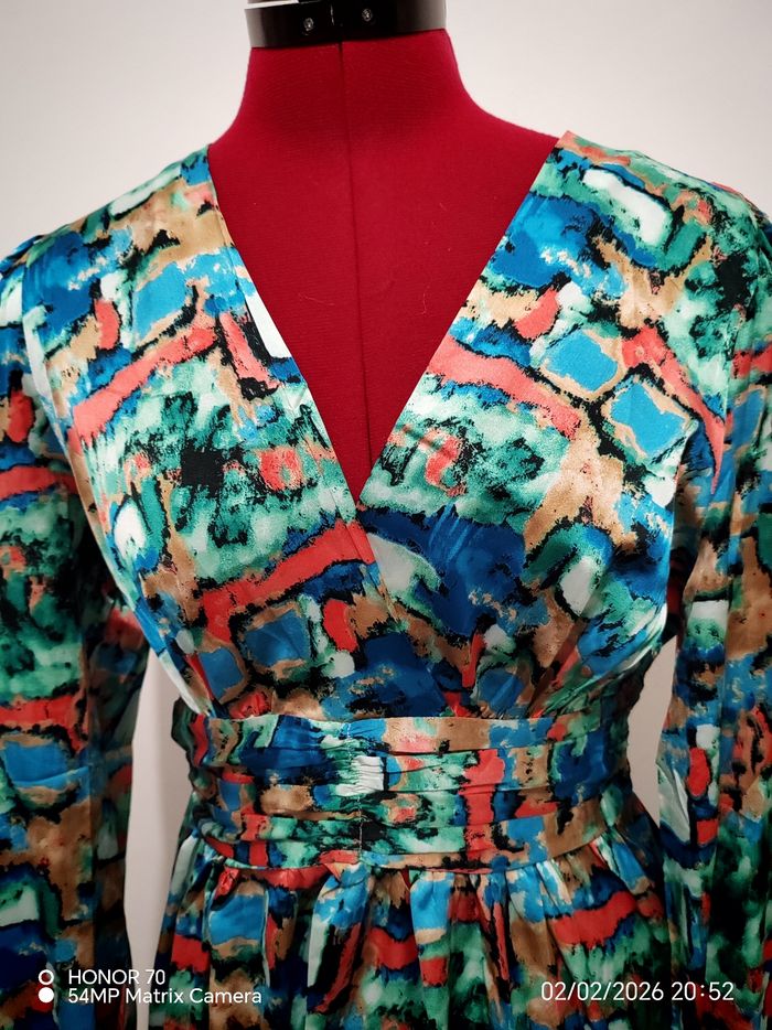 Robe satinée - photo numéro 2