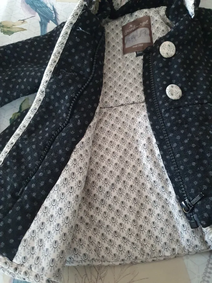 Petit manteau à capuche 6 mois - photo numéro 4
