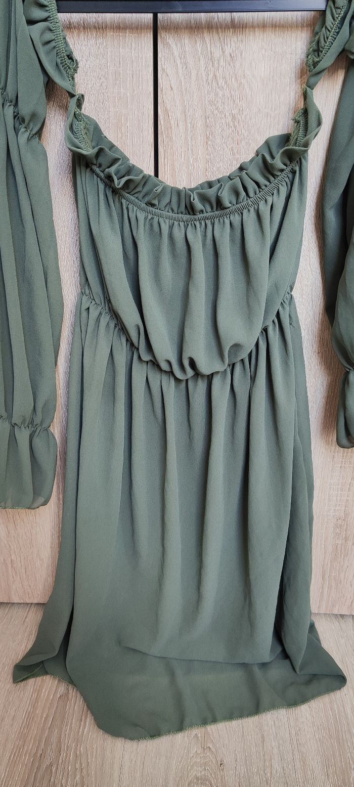 Robe épaules dénudées - photo numéro 2