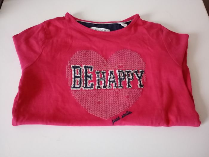 Tee-shirt manches longues..8 ans .Coton framboise ,marine avec sequins .. État neuf. - photo numéro 7