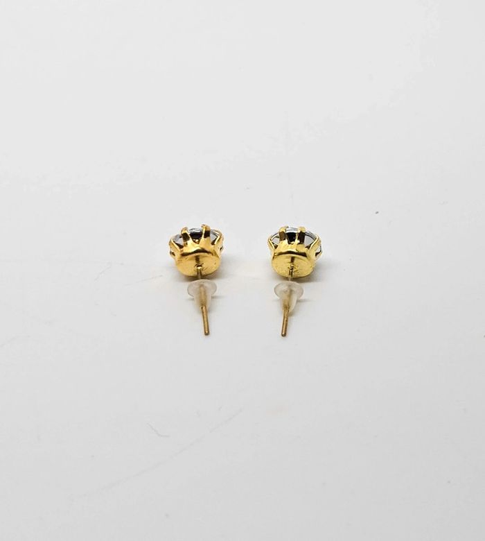 Paire de boucles d'oreilles. Neuve. 4D - photo numéro 3