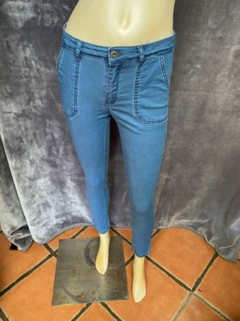 Jean bleu marine calzedonia taille s