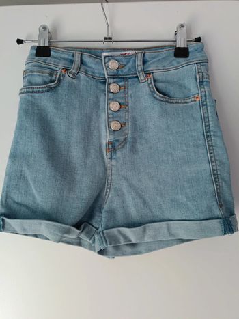 Short jeans
