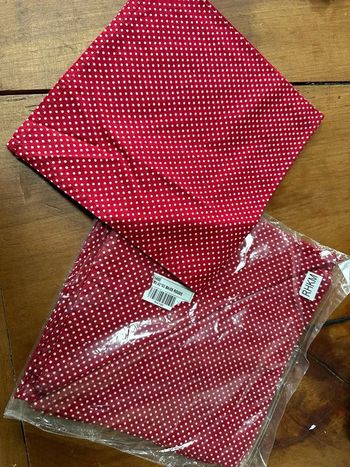 Lot de 4 serviettes de table rouge à pois