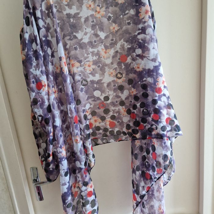 Chale echarpe fine fleuri - photo numéro 5