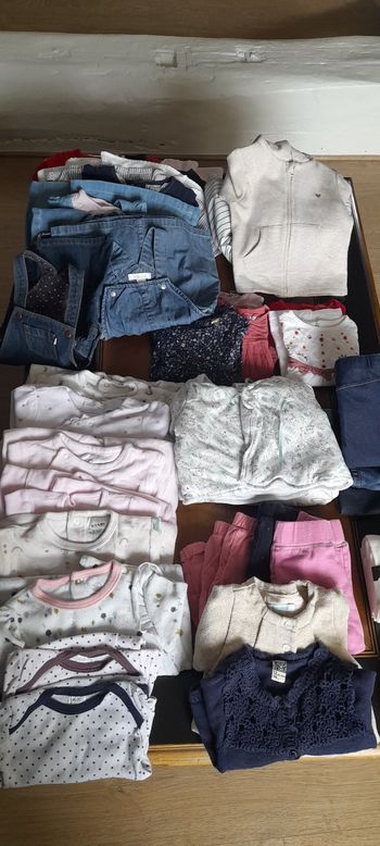 Lot de vêtements bébé - mi saison - 12 mois