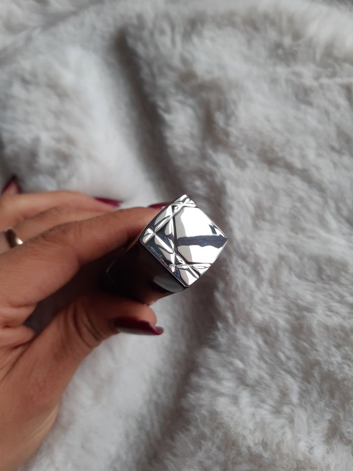 Rouge Dior

Rouge à lèvres couleur couture - finis velvet, satin et nouveau veil - soin floral hydratant - - photo numéro 6