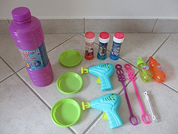 Lot de pistolets à bulles + accessoires