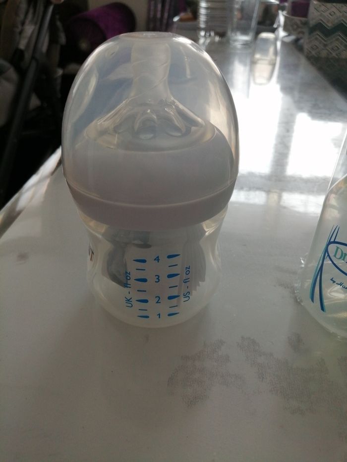 2 biberons: avent philips et DrBrown's - photo numéro 2