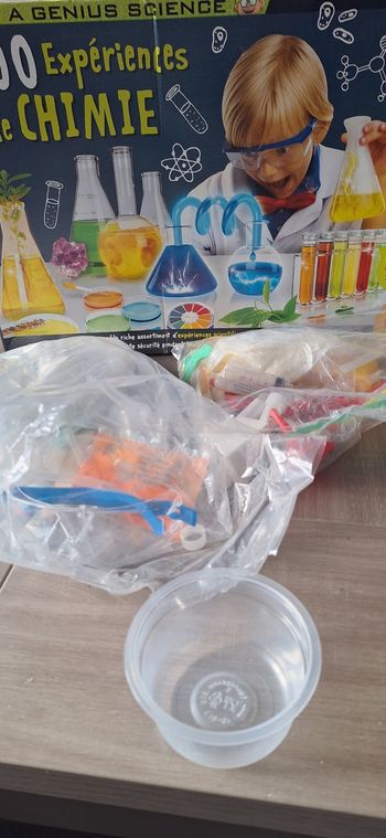 300 expérience de chimie