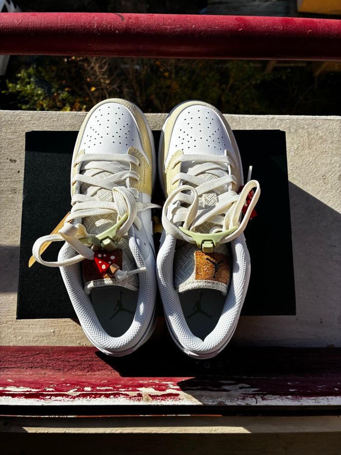 Air Jordan 1 Low SE White/Cream - Taille 39 - Neuves - photo numéro 2