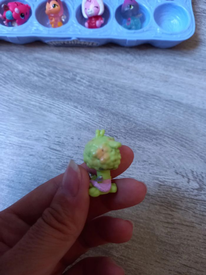 boite oeuf bleu hatchimals avec 12 hatchimals - photo numéro 2