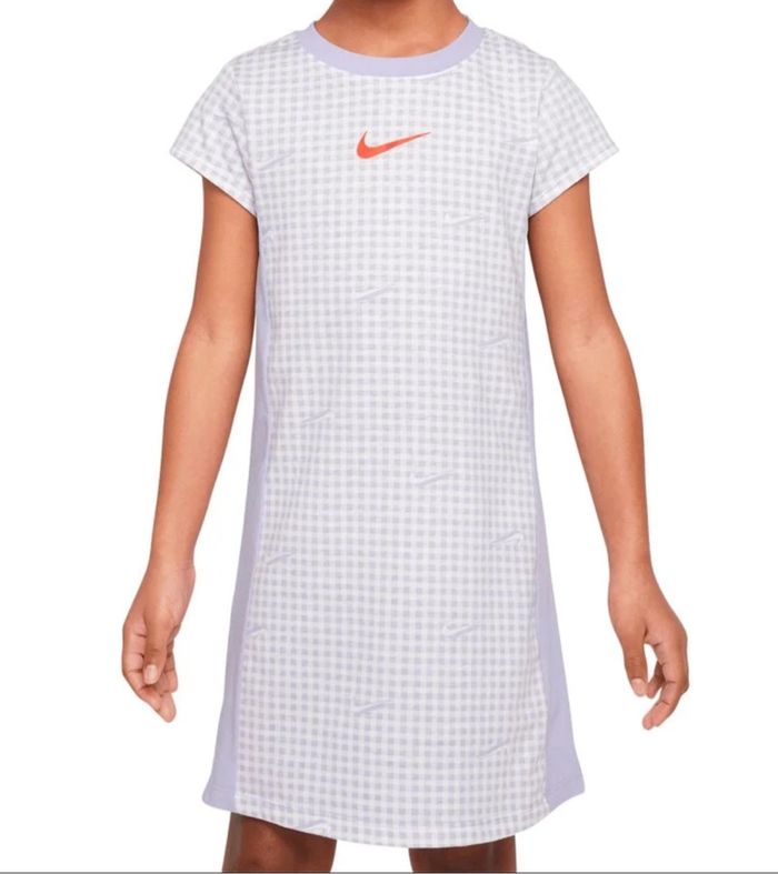 Robe t shirt Nike neuve - photo numéro 3