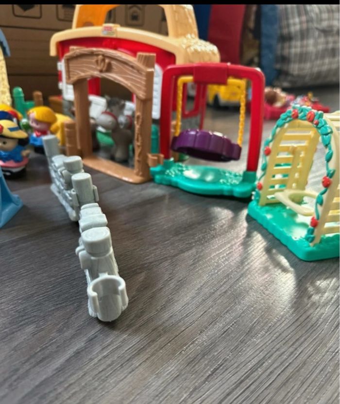 Gros lot personnage et maison voiture avion fête foraine Little people - photo numéro 4