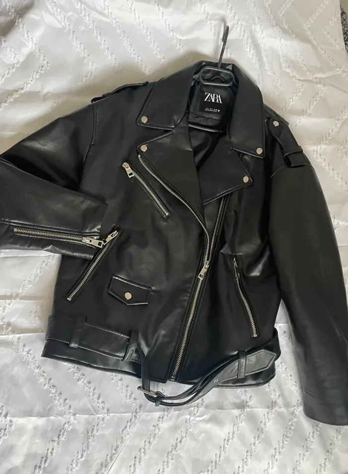Zara Veste Perfecto en similicuir Oversize taille L 🖤 - photo numéro 2