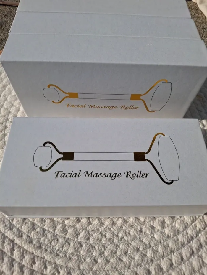 Roller de Massage en Quartz Rose – Neuf & Élégant - photo numéro 5