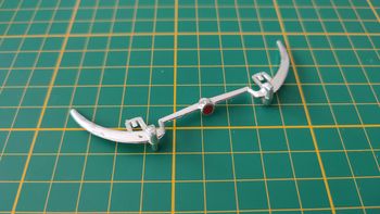 Pare-chocs avant pièce détachée miniature jaguar type E 1961 1/18 burago #B38