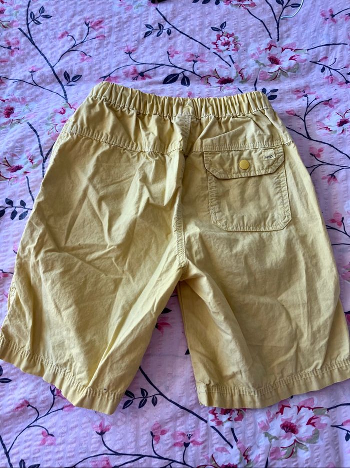 Short jaune 🩳 pour enfant de 7 ans - photo numéro 8
