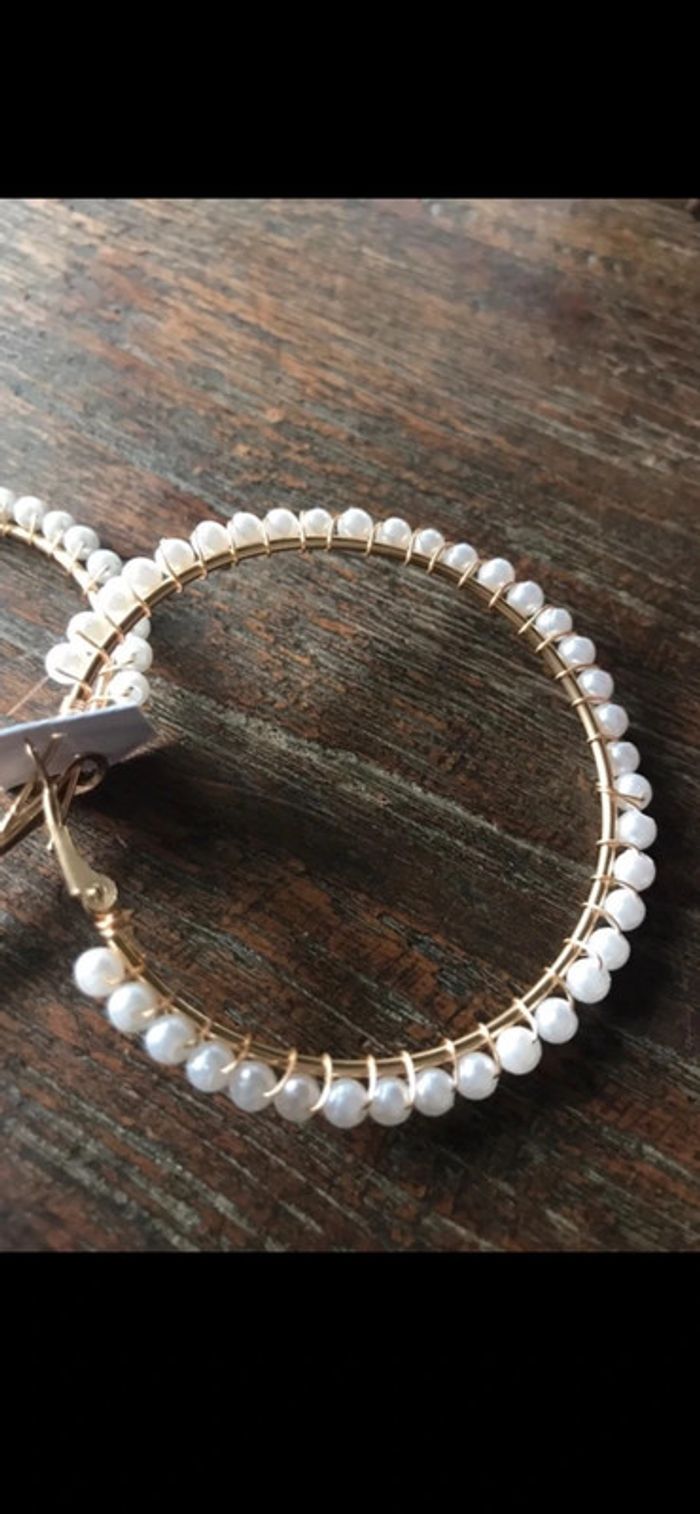 Magnifique paire de boucles d’oreilles avec perles - photo numéro 4