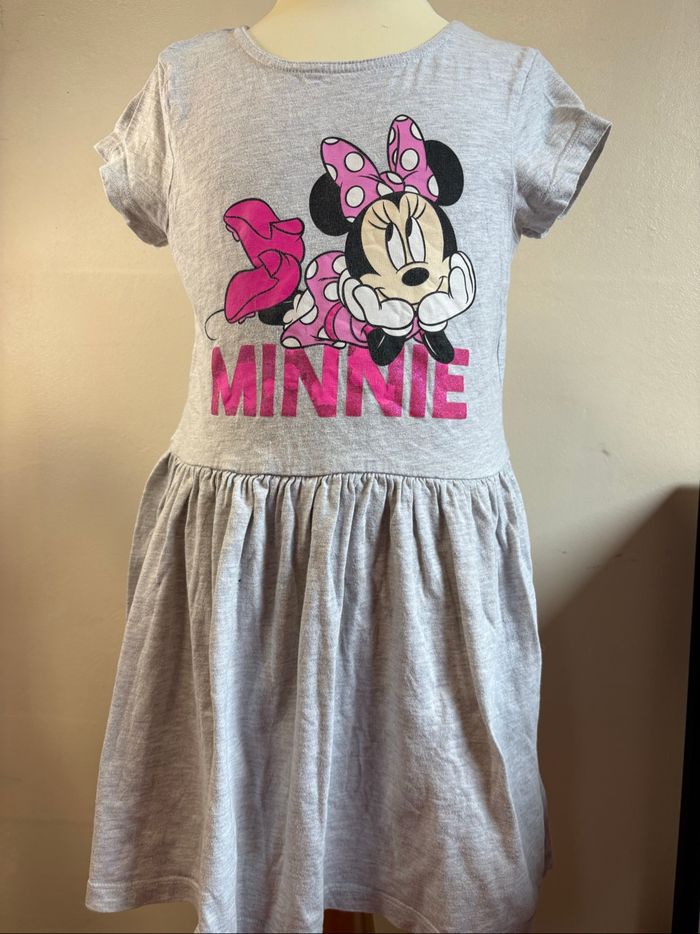 Robe fille taille 128 - photo numéro 1