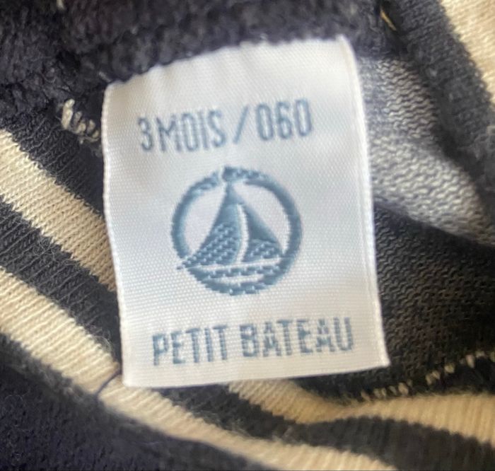 Grenouillère rayée »Petit Bateau »bleu marine et blanche - photo numéro 3
