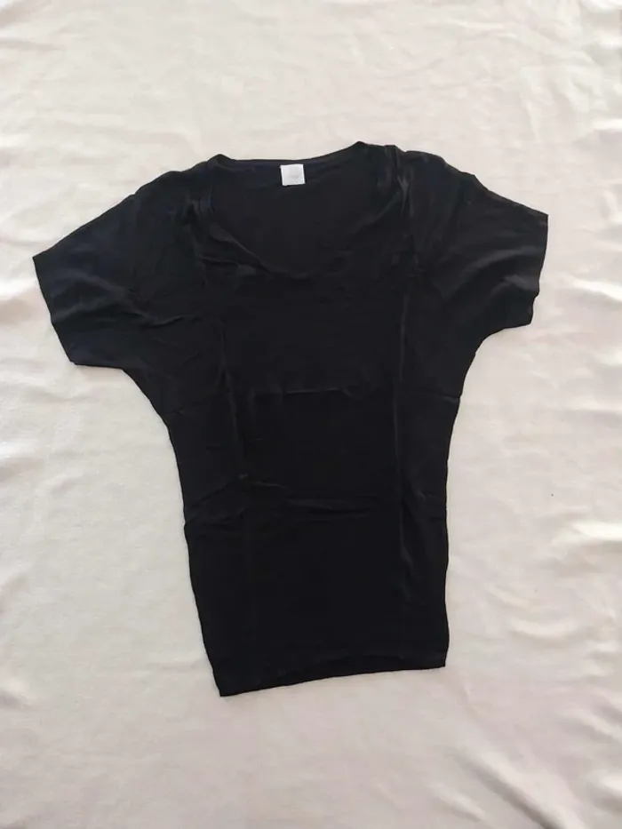 Haut / pull fin noir T42
