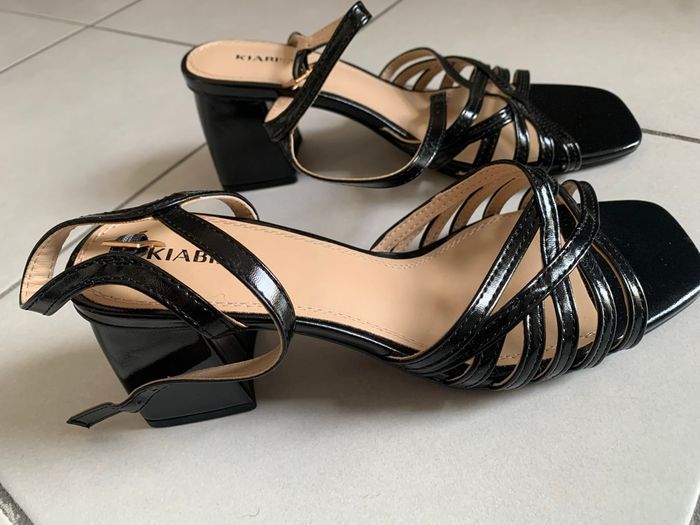 Sandales à talon - photo numéro 3