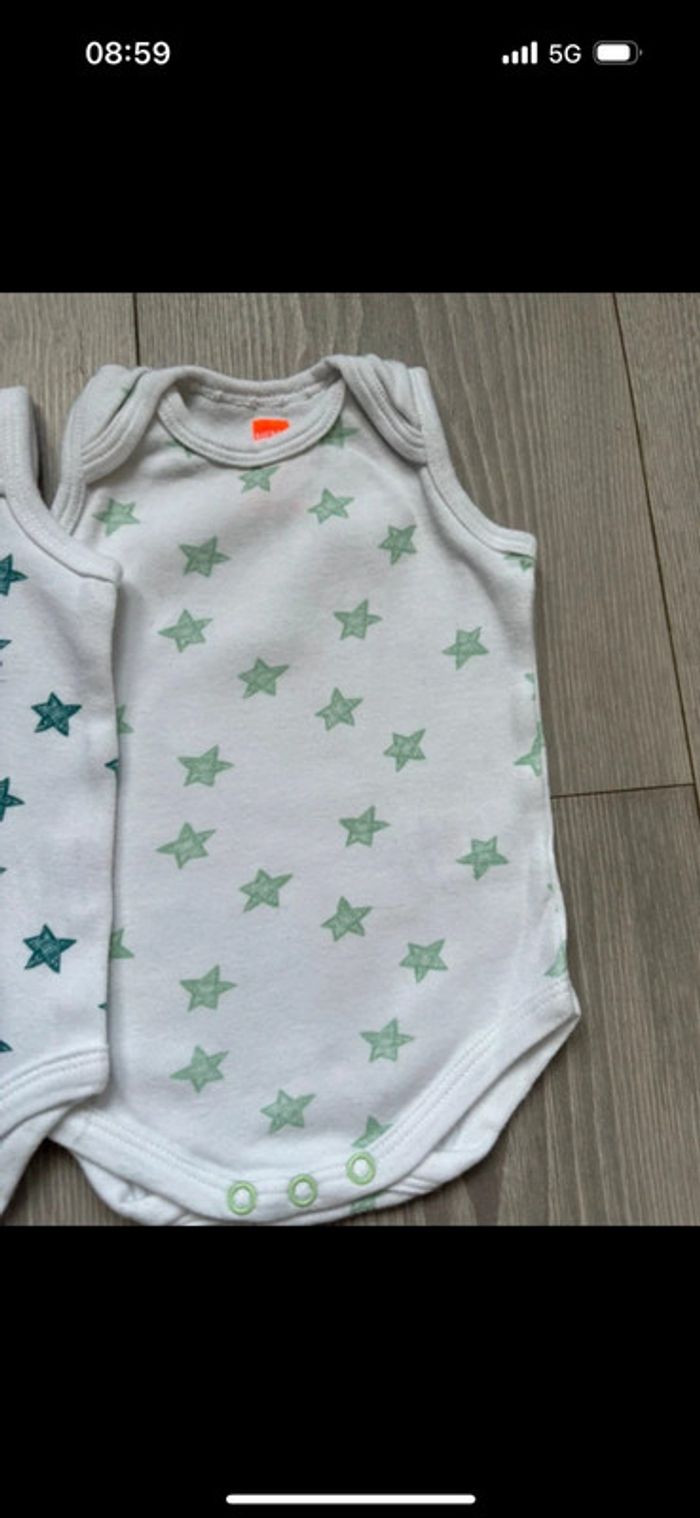 Lot de 3 bodies taille 1 mois - photo numéro 3
