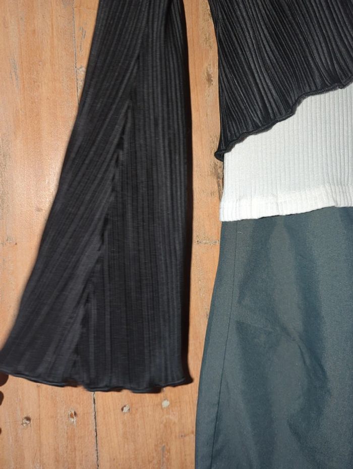 La tenue complète taille S 10 € - photo numéro 3