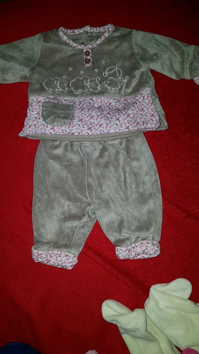 4 pyjamas 3mois fille - photo numéro 5